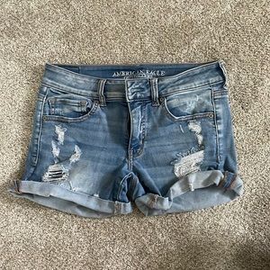 American Eagle Outfitters midi jean shorts size 6 distressed